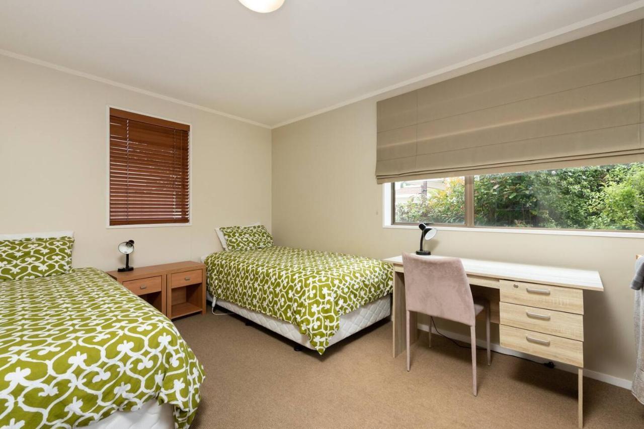 Golfers Delight In Quiet Cul De Sac Mount Maunganui Exterior photo